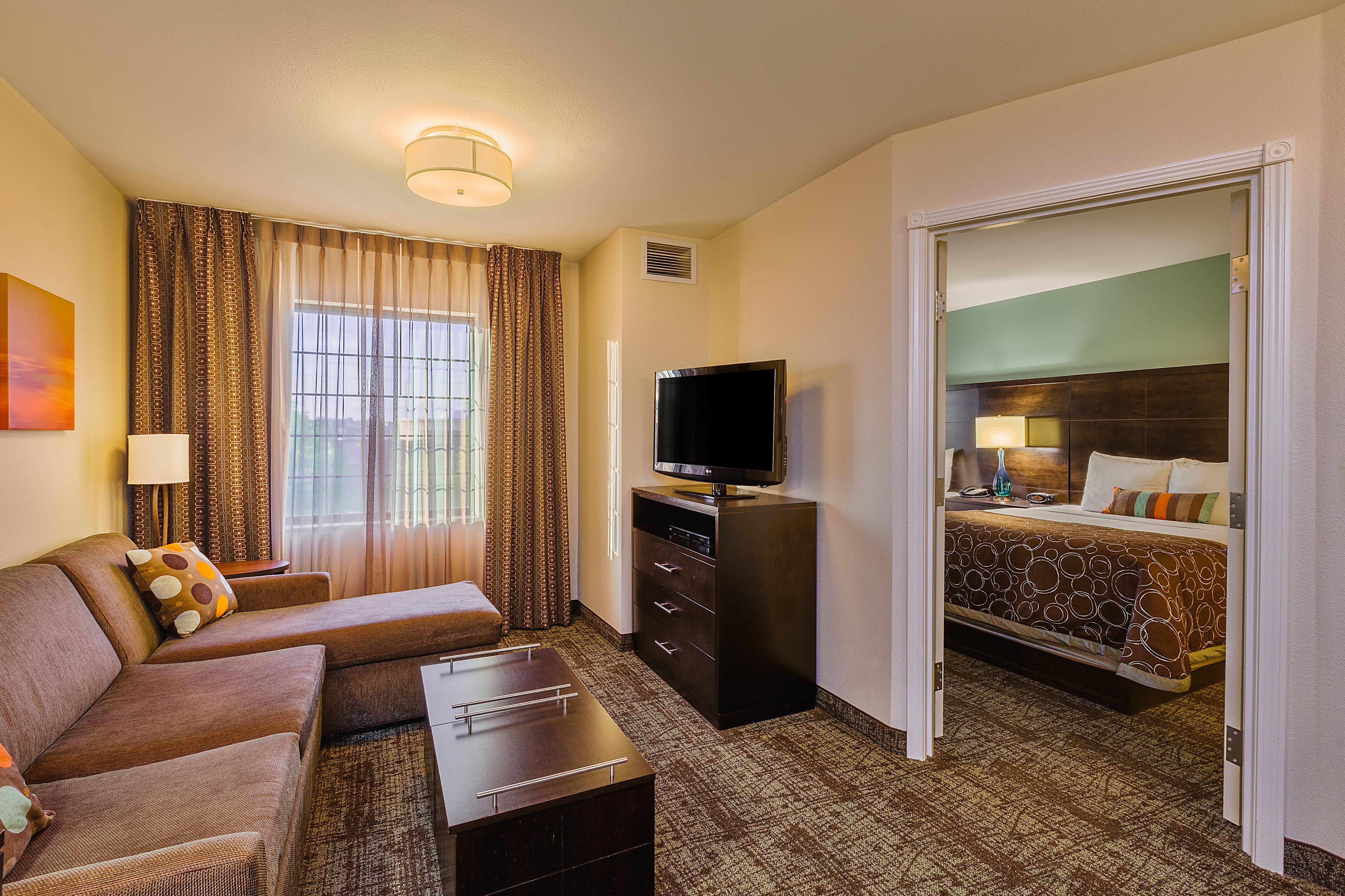 Staybridge Suites Bismarck By Ihg Exterior foto